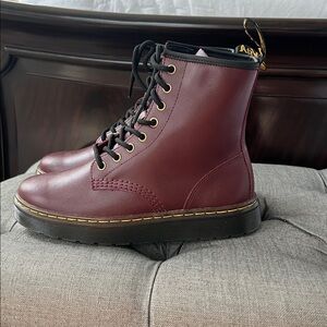 Doc Martens size 7 brand new Gorgeous color with bouncing soles